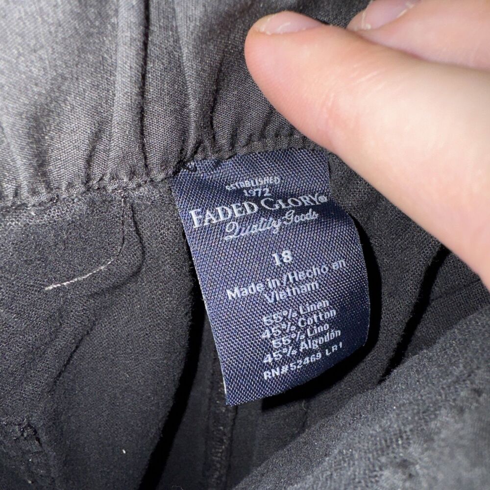 Faded Glory Women’s Shorts Black - Picture 2 of 6